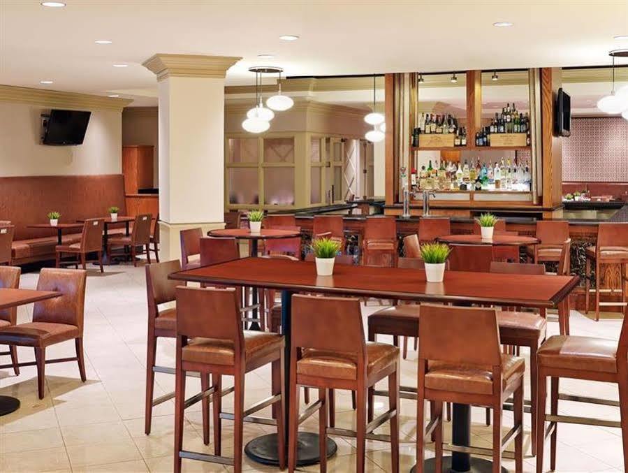 Sheraton Detroit Novi Exterior foto