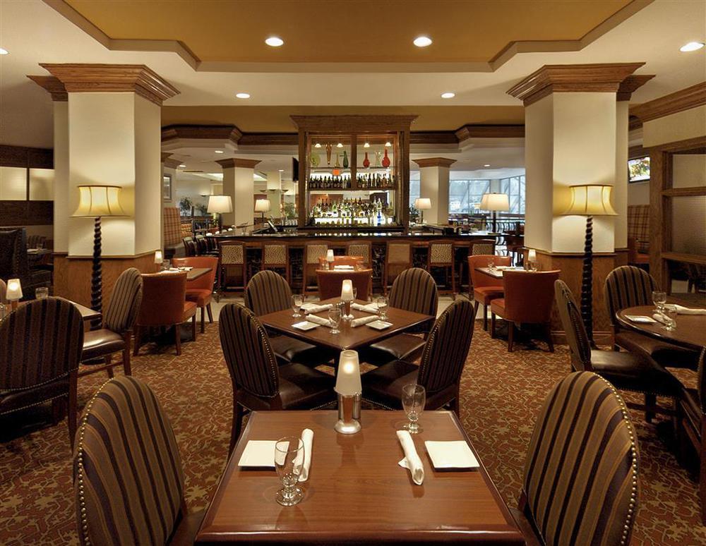 Sheraton Detroit Novi Restaurante foto